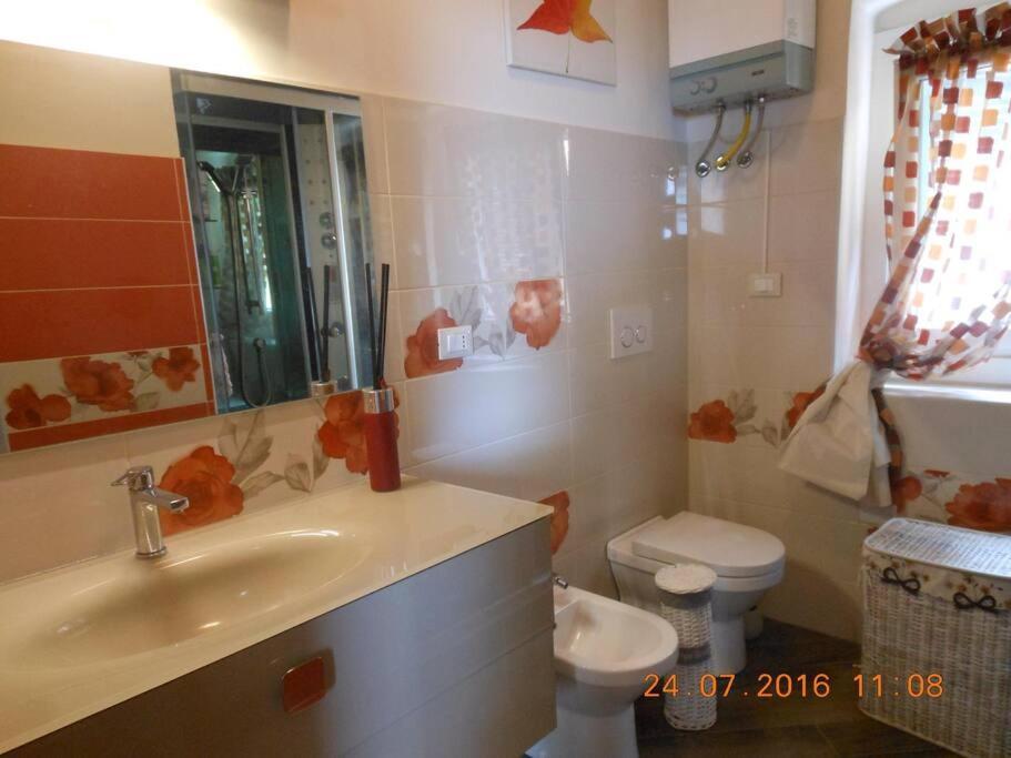 Unposto Dove La Luna Si Mostra Nuda Apartment Genoa Exterior photo